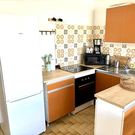 Apartment Traversant, Proche Plage, 2 Balcons, Pets Ok, Menage Inclus, Jusqu'a 8 Pers, - Fr-1-229c-94