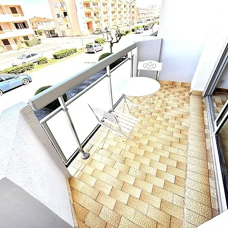 Traversant, Proche Plage, 2 Balcons, Pets Ok, Menage Inclus, Jusqu'a 8 Pers, - Fr-1-229c-94 Apartment Port-la-Nouvelle